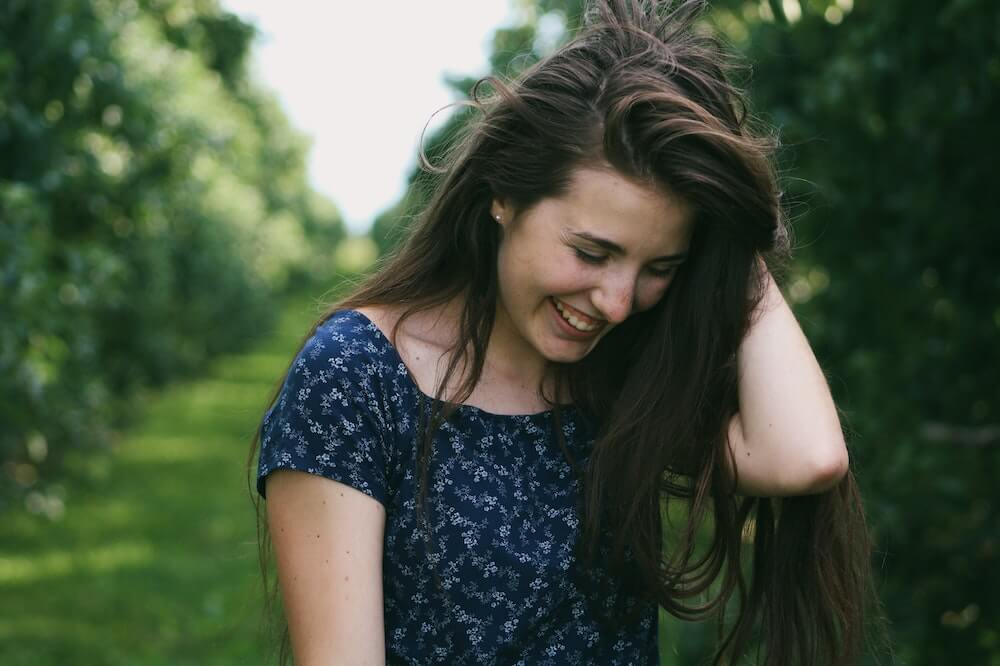 Happy-Woman-forest-bathing