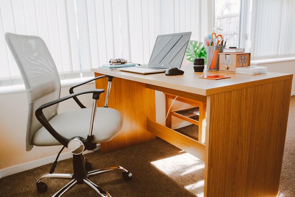 organized-workspace-unclutterred-feeling-overwhlemed