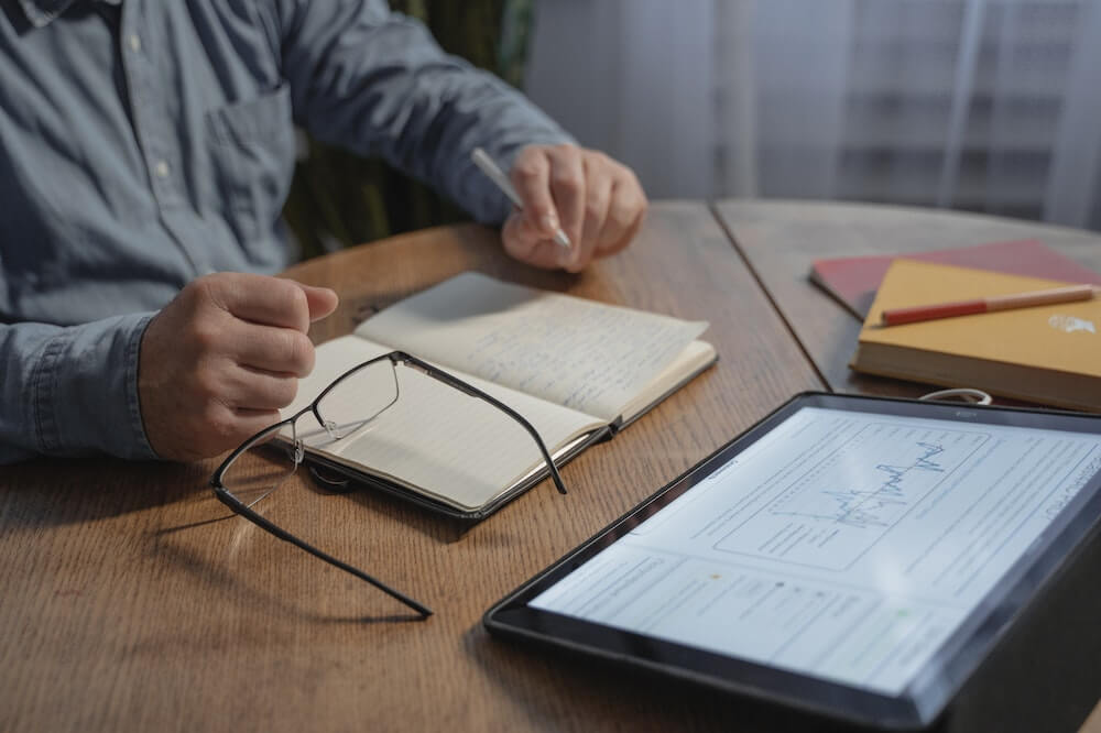 man-learning-designing-your-life