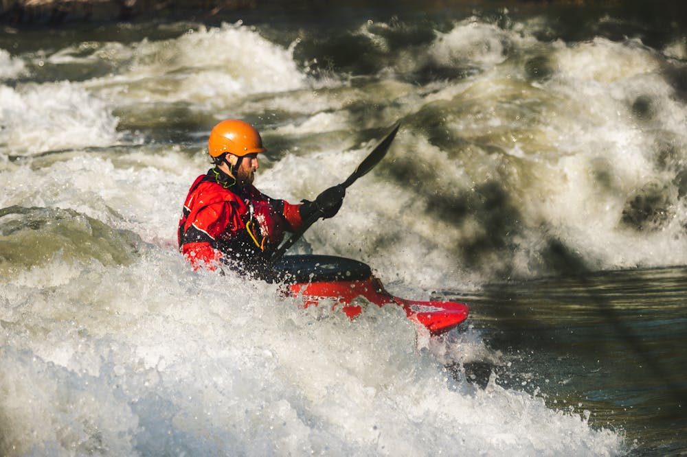 Man-on-Watercraft-overcome-adversity