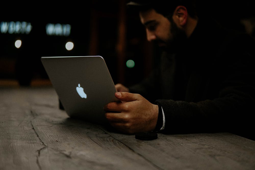 Emotional-Resilience-Man-Macbook-Email