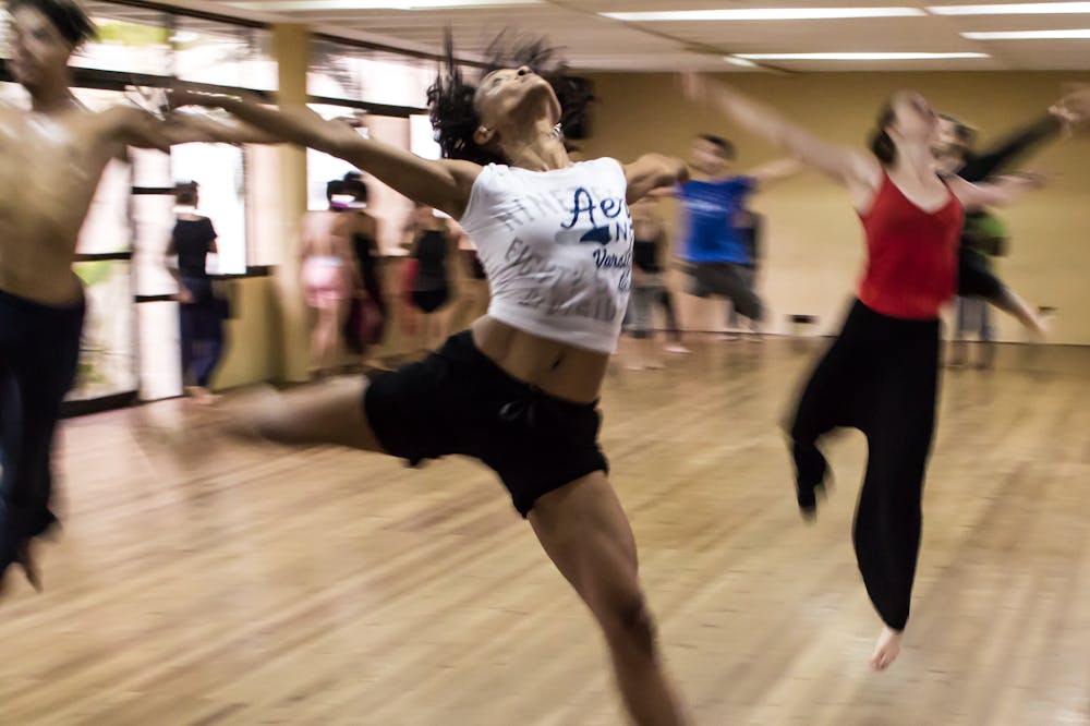 Ghosting-Dance-Studio-People-Dancing
