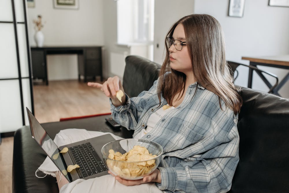 self-efficacy-woman-couch-potato