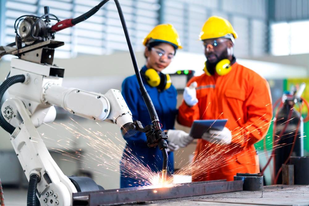 Robot-working-on-assembly-line
