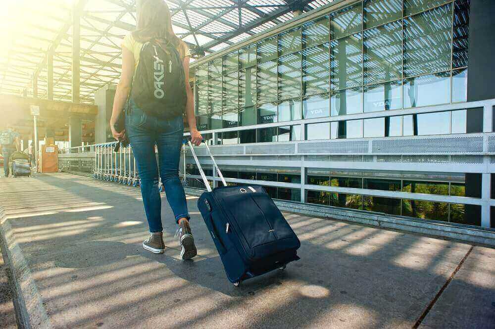 girl-with-backpack