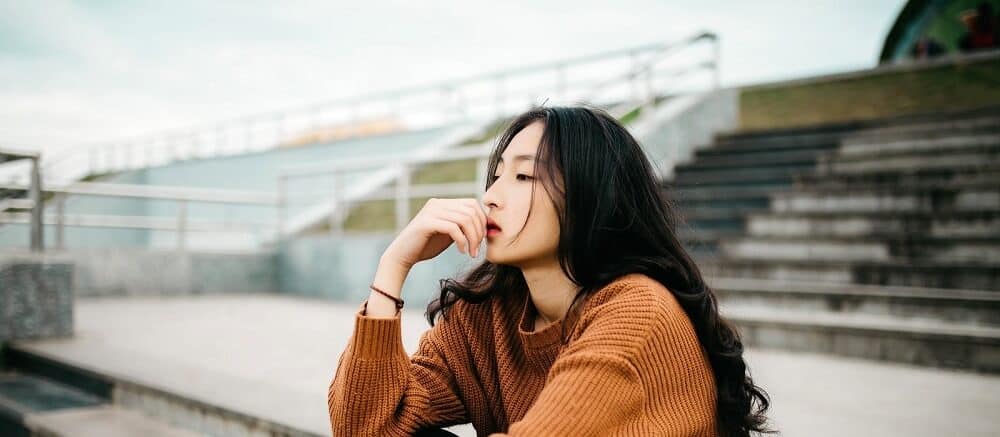 girl daydreaming
